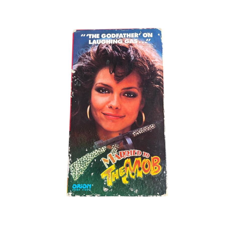 Married To The Mob (VHS, 1994) - Michelle Pfeiffer - Orion Home Video